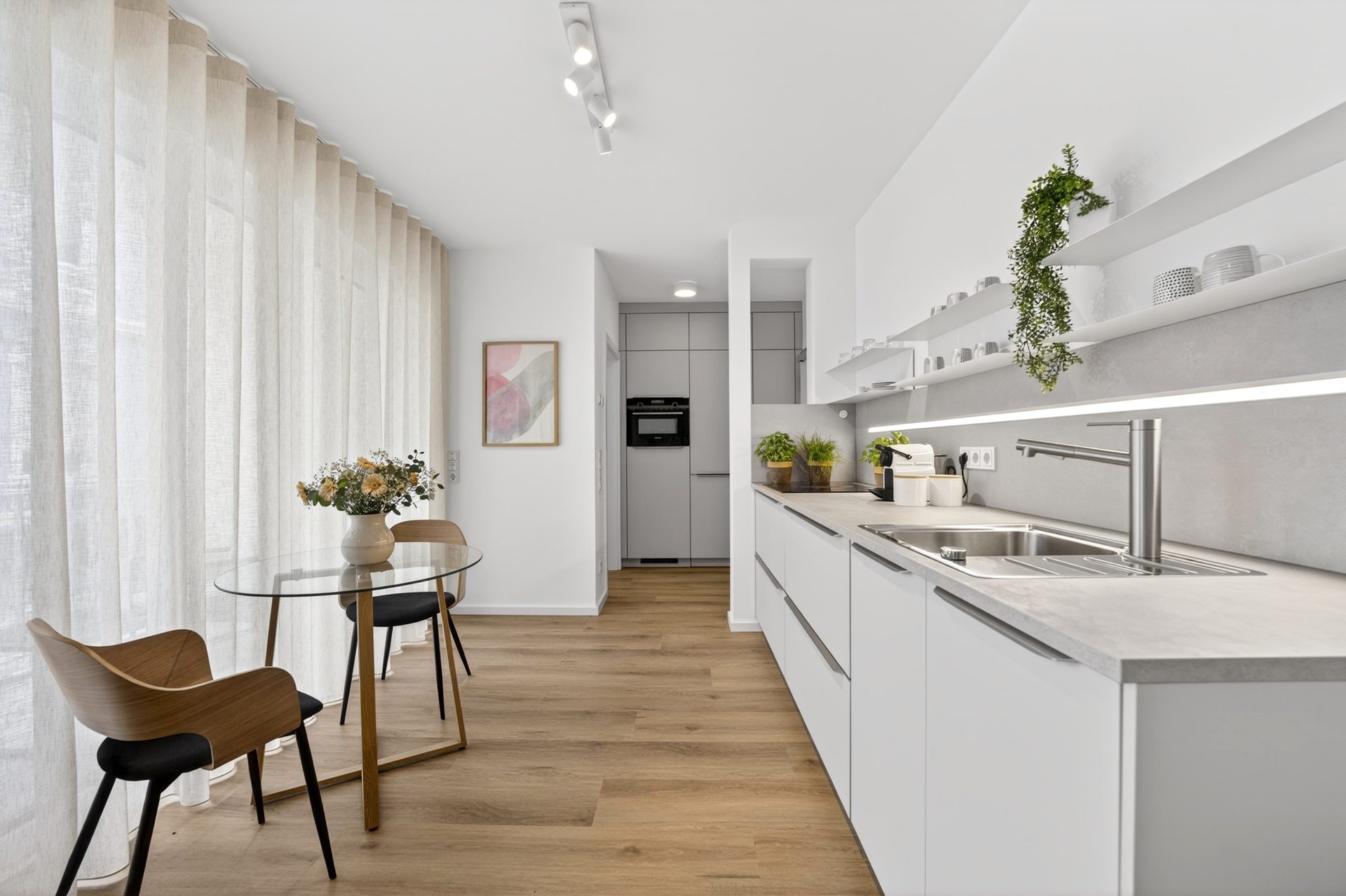 Maximin City Studio — helles Wohn- und Küchenstudio in Trier